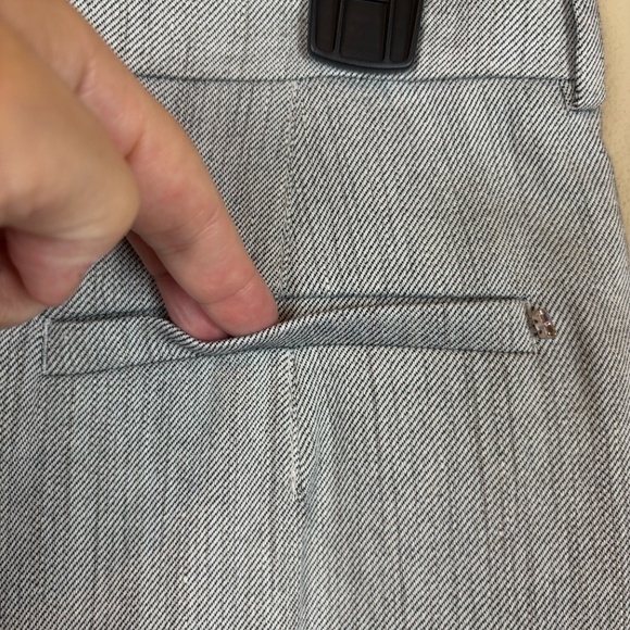 MaxMara SportMax Gray/Black Stretch Linen/Cotton Bermuda Capri Shorts - Picture 5 of 11